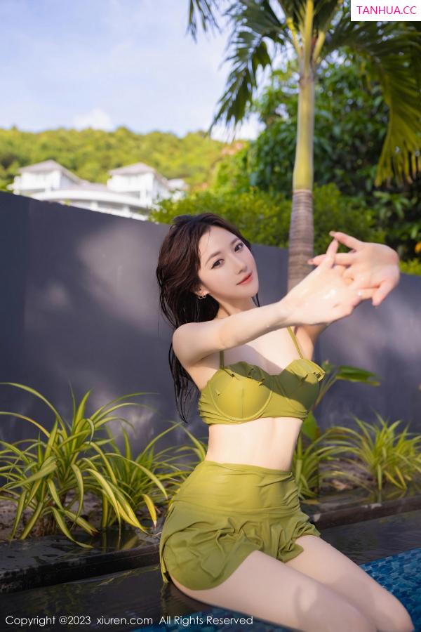 鱼子酱fish  [XiuRen]高清写真图 2023.08.04 No.7189 鱼子酱Fish 户外美腿第31张图片